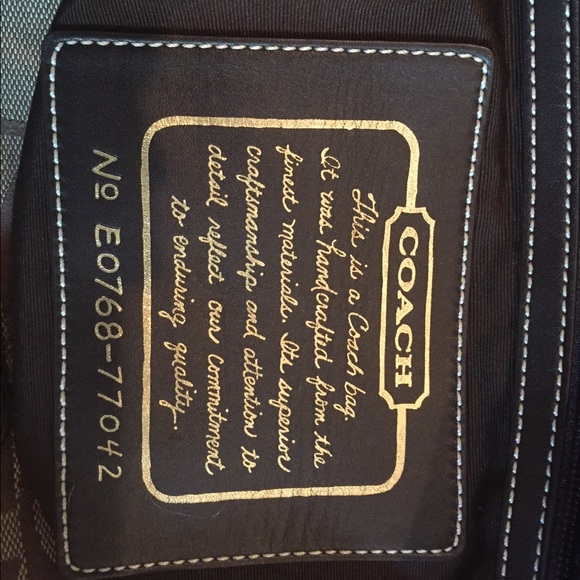 Coach Weekend Tote - Picture 3 of 7